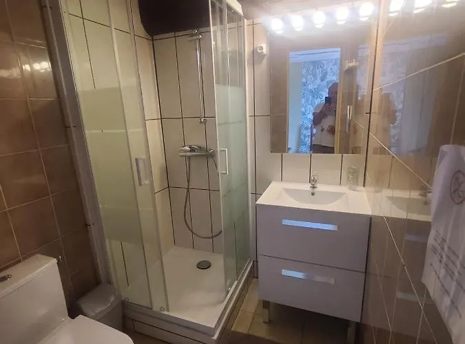 La Maison Du Bac Bed & Breakfast 3*